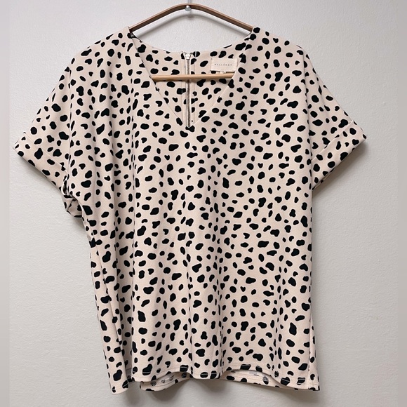 MELLODAY Tops - Melloday Zip Back Blouse, Sz Small